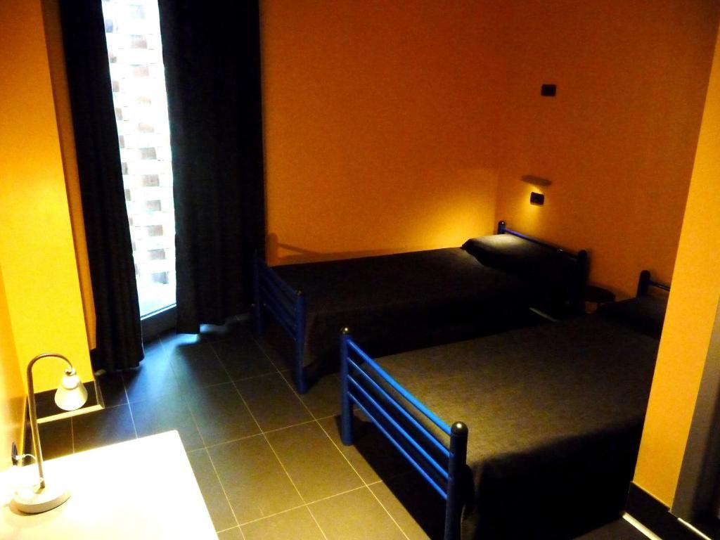 Ostello Aig Piero Rotta Milaan Kamer foto