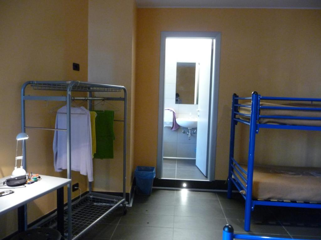 Ostello Aig Piero Rotta Milaan Kamer foto